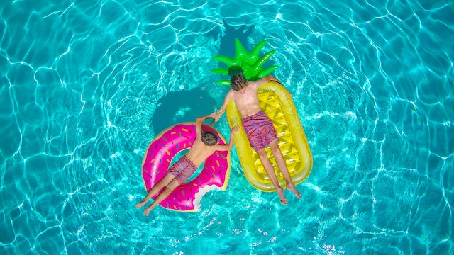 pexels-kindel-media-9044064 Pool cleaners